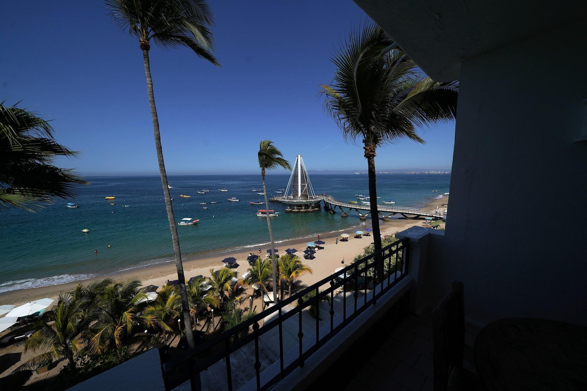 Emperador Vallarta Beachfront Hotel And Suites Puerto Vallarta Luaran gambar
