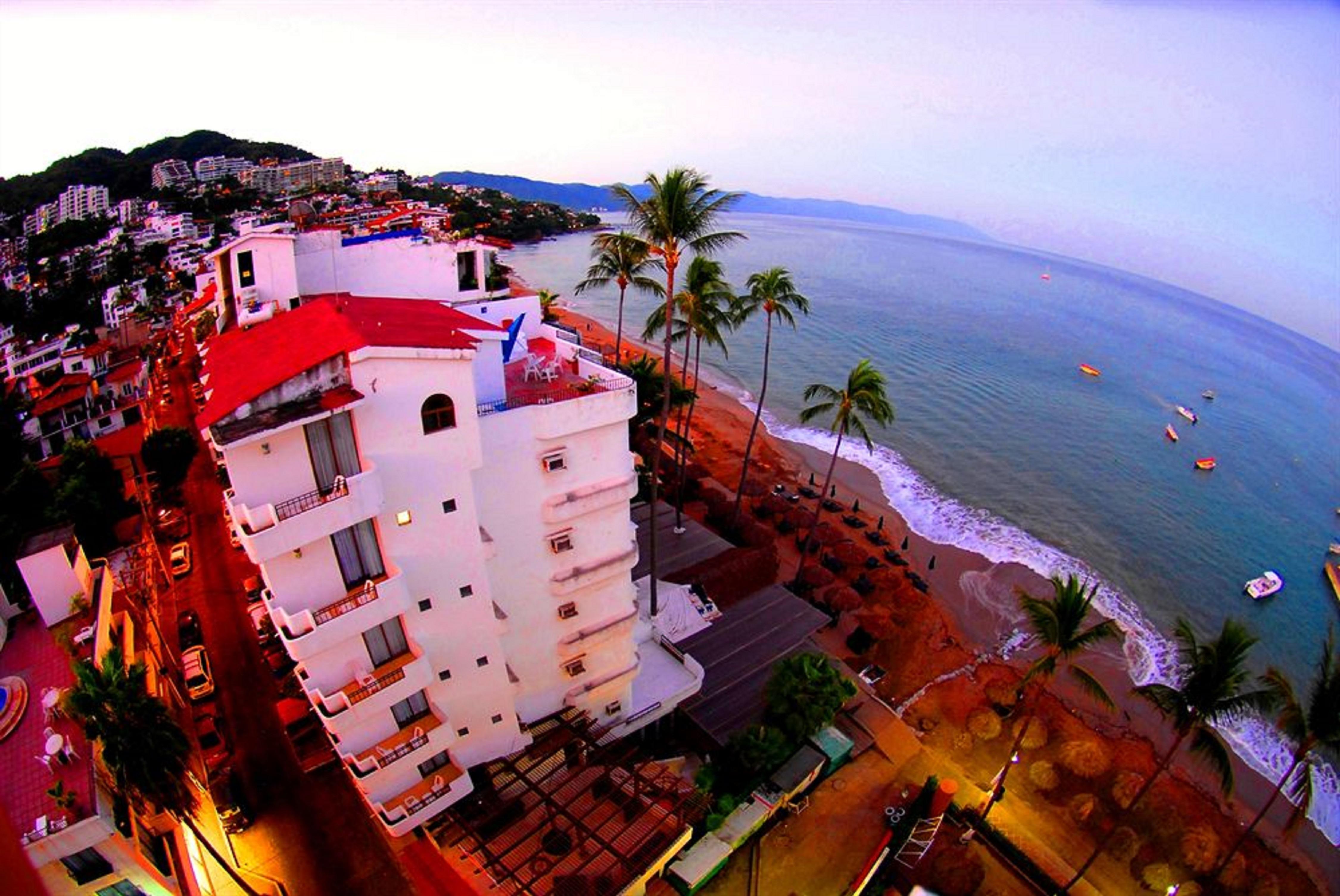 Emperador Vallarta Beachfront Hotel And Suites Puerto Vallarta Luaran gambar
