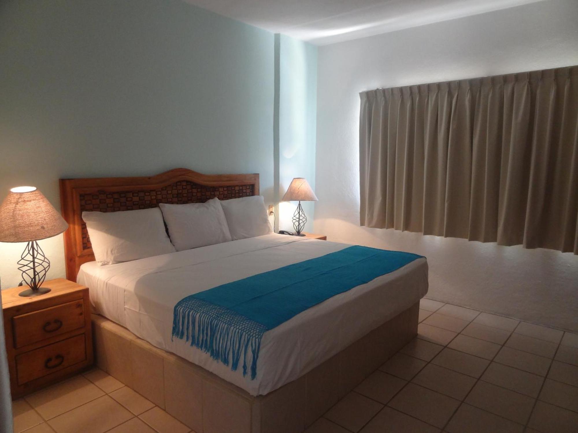Emperador Vallarta Beachfront Hotel And Suites Puerto Vallarta Luaran gambar